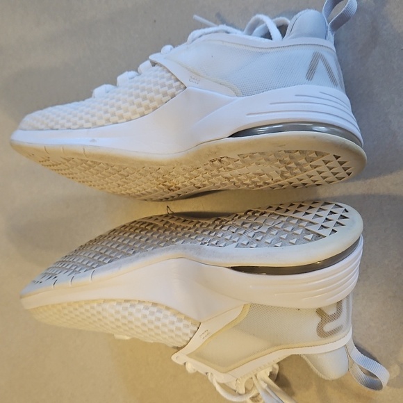 Nike Air Max Bella Tr 2 Sneakers - Picture 6 of 13